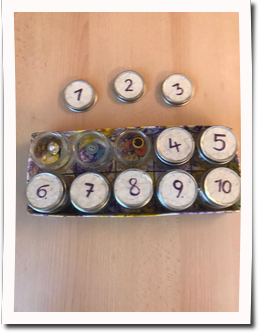 2 Beh&auml;lter f&uuml;r Z&auml;hlmaterial