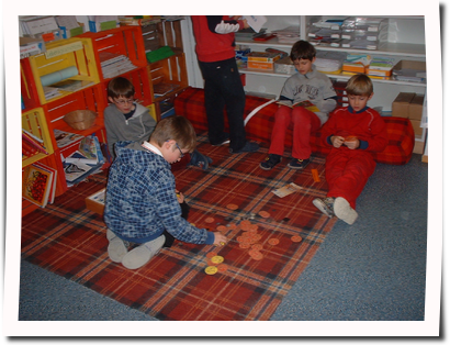 Zum Lernen braucht es nicht Baenke und Stuehle...